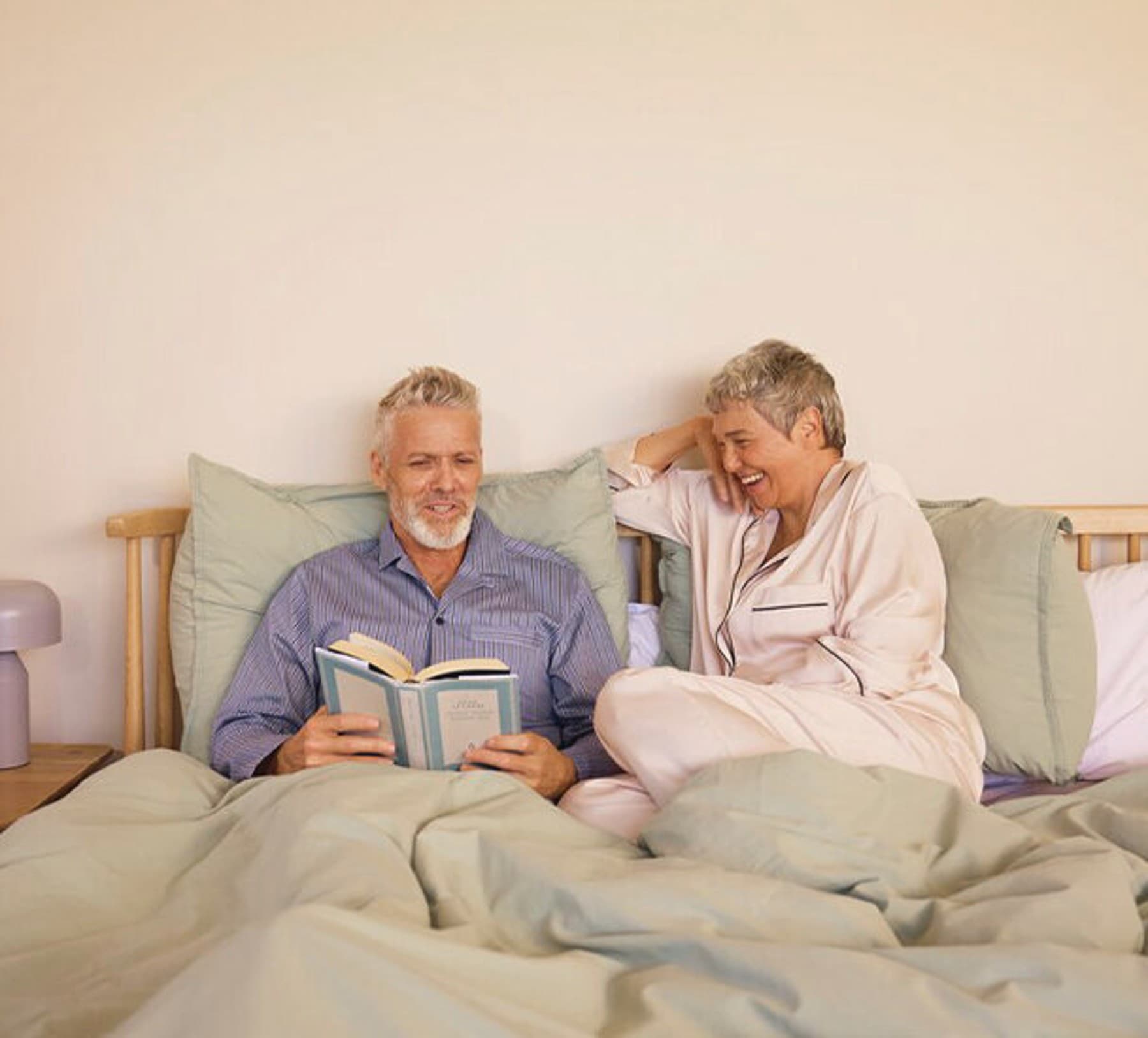Koppel in bed | Vaillant