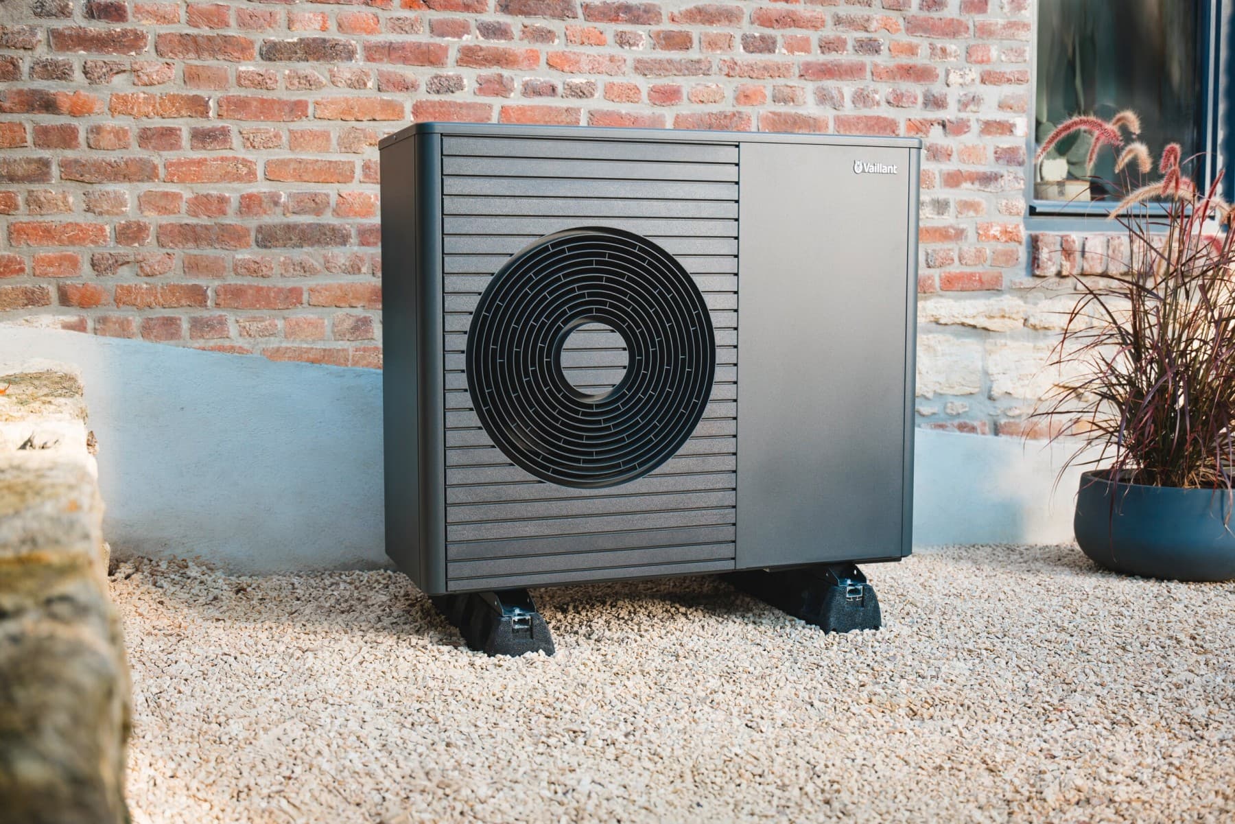 Warmtepomp voor een huismuur