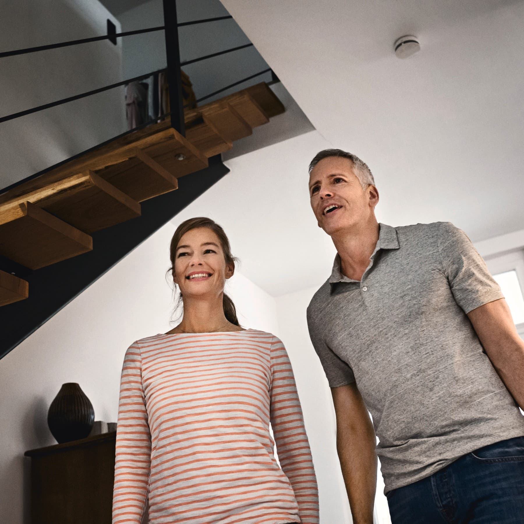Man geeft vrouw advies