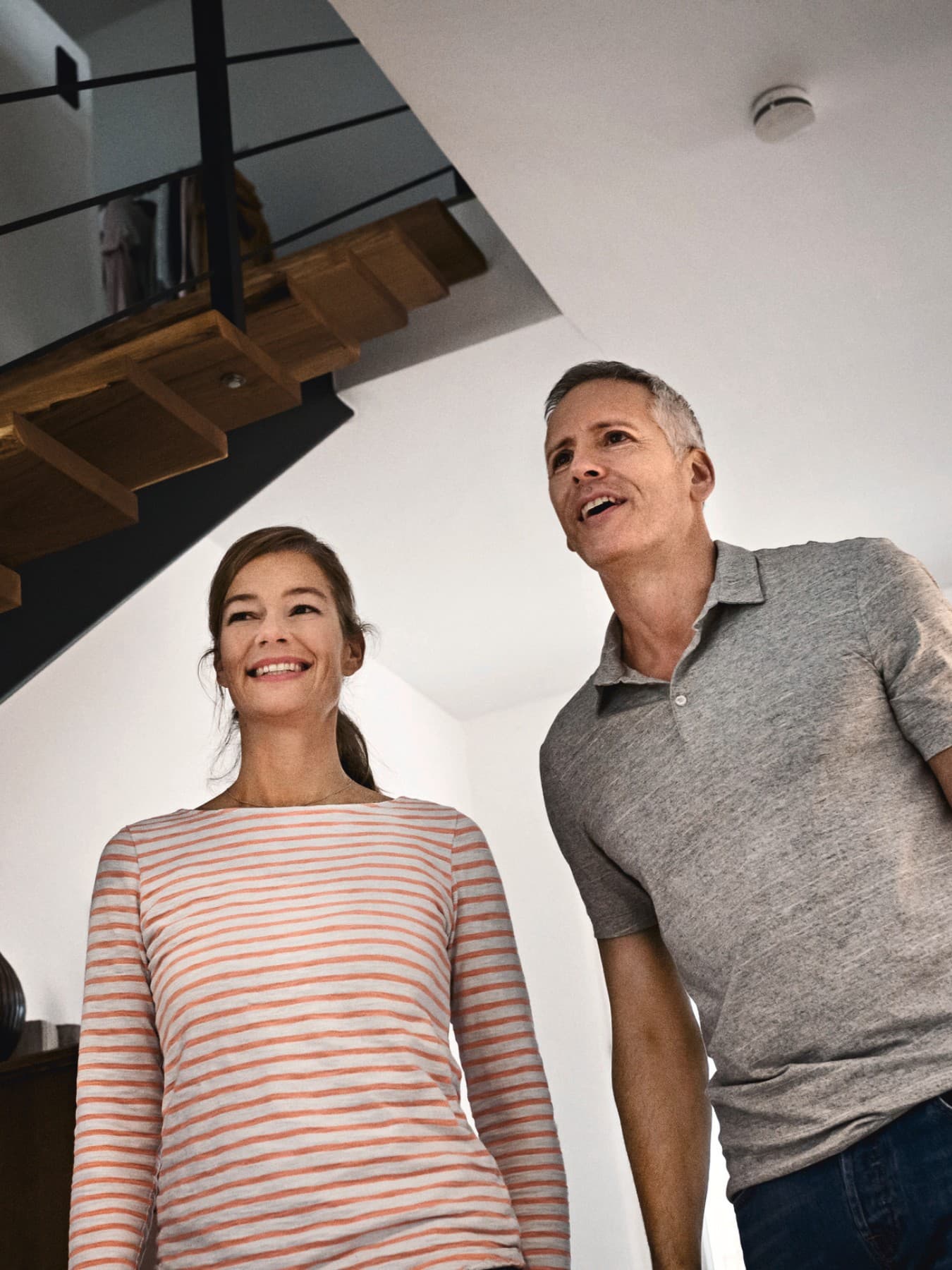 Man geeft vrouw advies