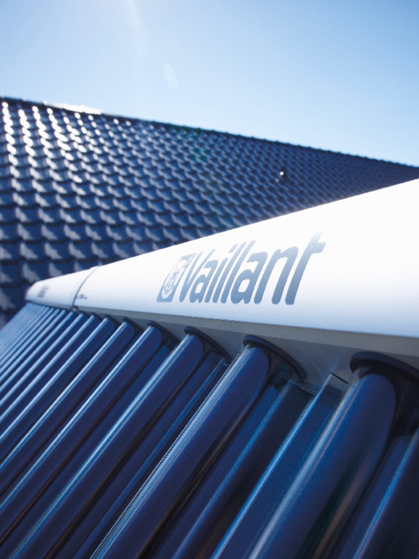 Close up van zonnepanelen op een dak
