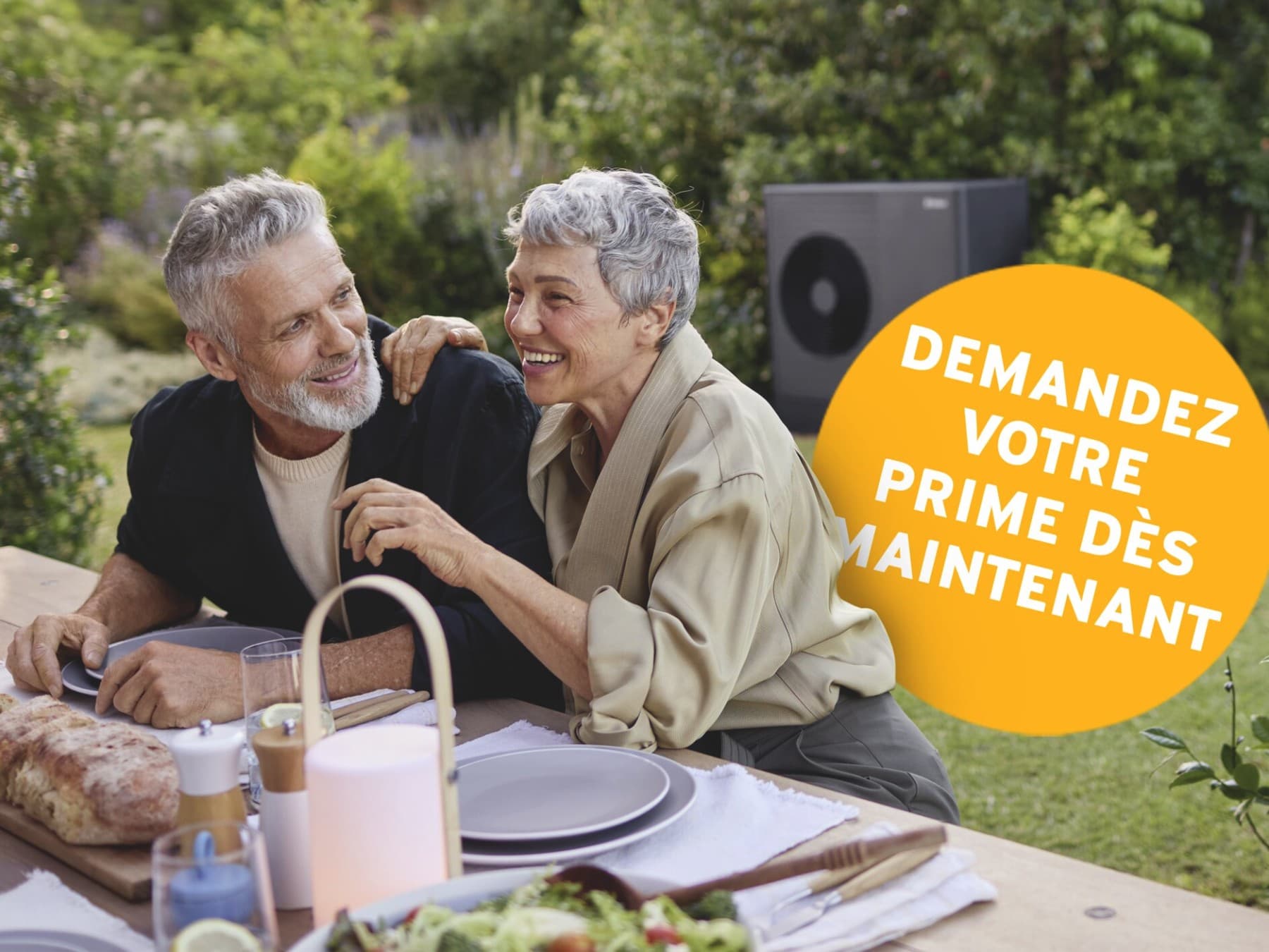 Un lièvre Vaillant avec un panneau « Obtenez jusqu'à 75 % de subvention maintenant ».